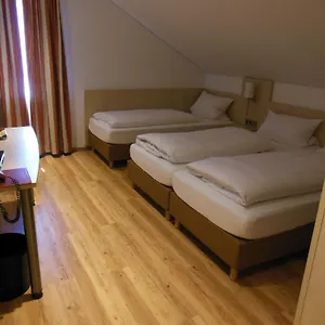 & Restaurant Zum Ochsen -ox Distillery Hotel Hösbach